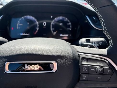 New 2026 Jeep Grand Cherokee L 4WD image 28