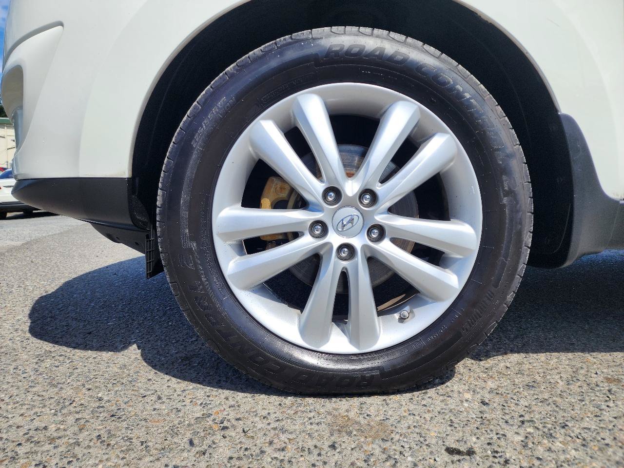 Used 2013 Hyundai Tucson Limited AWD/4WD image 37
