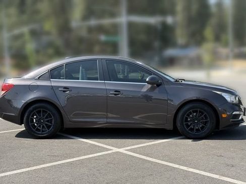 Used 2015 Chevrolet Cruze LT FWD image 9