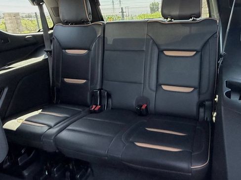 Used 2023 GMC Yukon AT4 w/ AT4 Premium Package AWD/4WD image 32