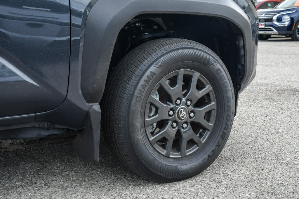 Used 2025 Toyota 4Runner SR5 RWD image 11