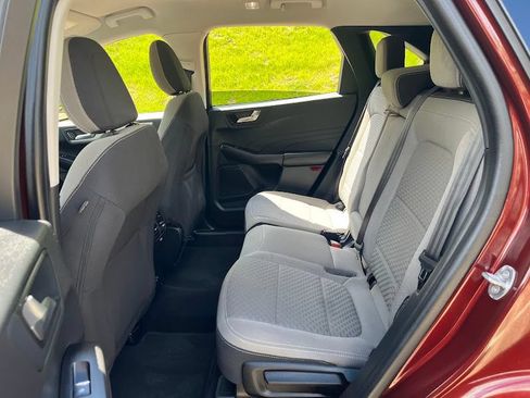 Used 2021 Ford Escape SE w/ Convenience Package FWD image 40