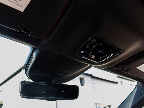 Certified 2025 Ferrari Purosangue image 41