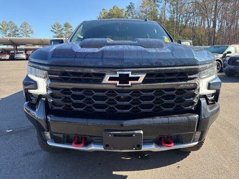 Used 2022 Chevrolet Silverado 1500 ZR2 w/ Technology Package image 8