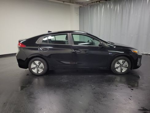 Used 2020 Hyundai Ioniq Blue FWD image 10