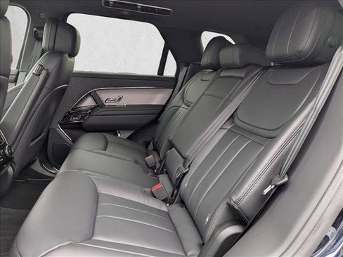 New 2026 Land Rover Range Rover Sport Dynamic SE AWD/4WD image 16