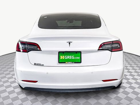 Used 2021 Tesla Model 3 Standard Range Plus image 8