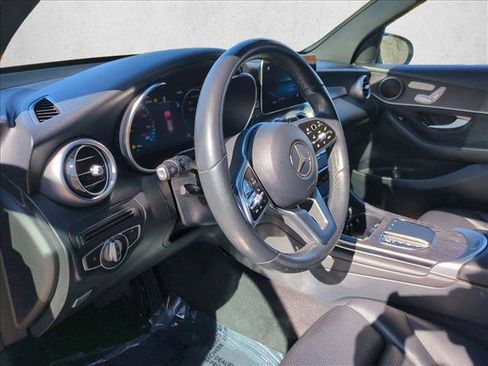 Used 2022 Mercedes-Benz GLC 300 4MATIC image 10