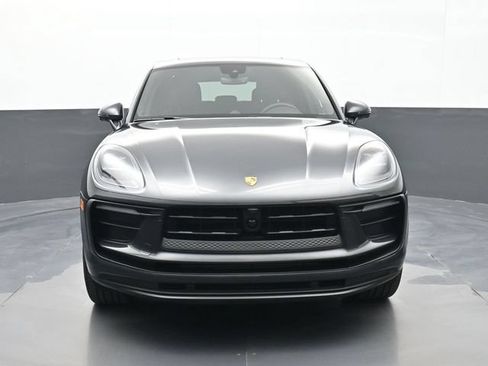 Certified 2025 Porsche Macan AWD/4WD image 25