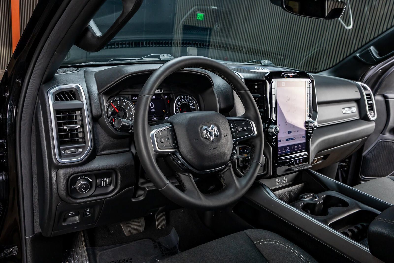 Used 2025 RAM 1500 Big Horn AWD/4WD image 15