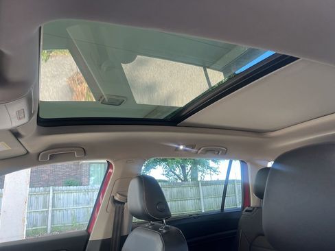 Used 2021 Volkswagen Atlas SEL Premium image 9