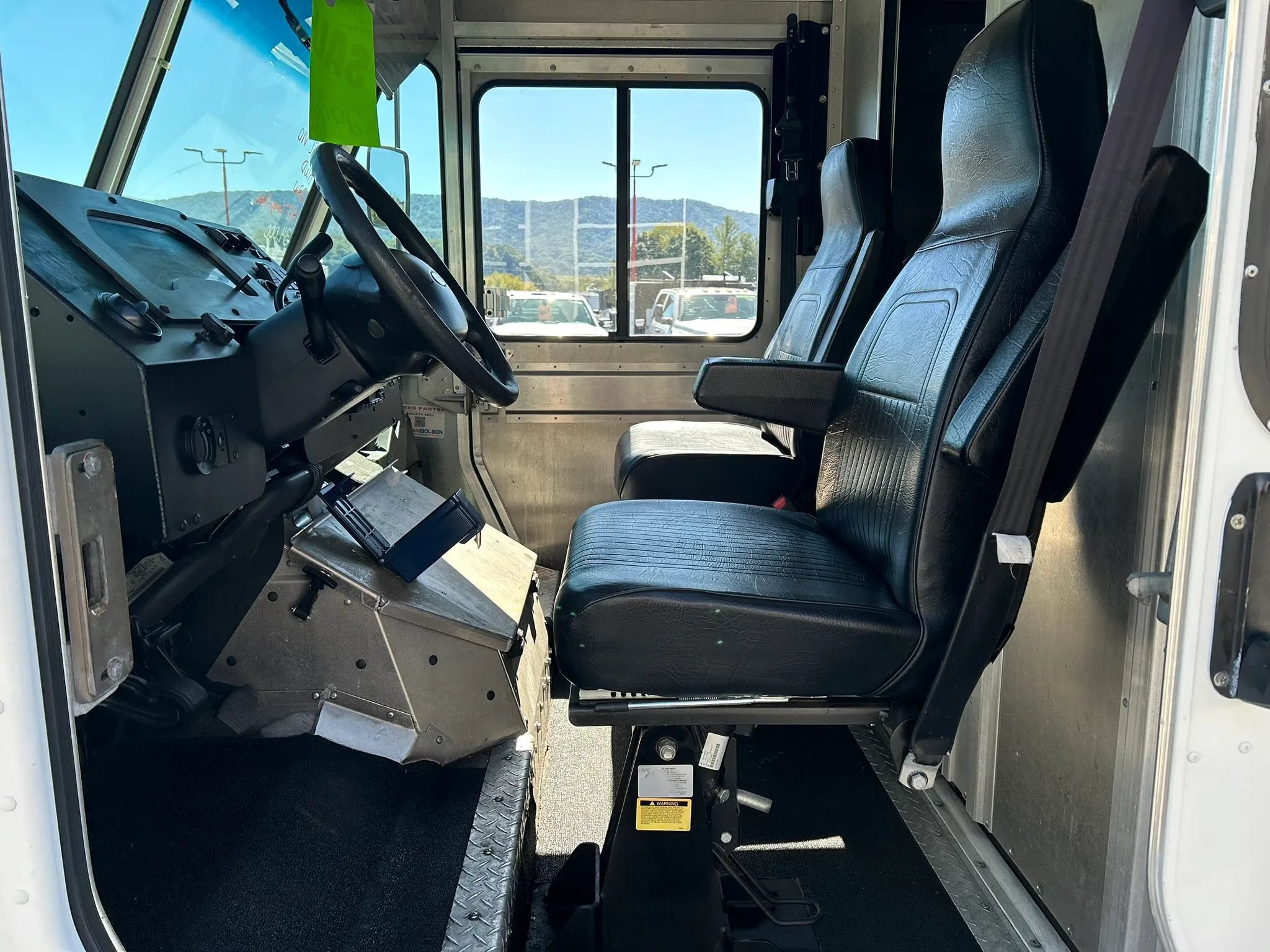 Used 2017 Ford E-350 and Econoline 350 Super Duty w/ A/C Prep Package RWD image 8
