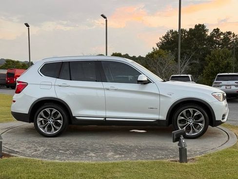 Used 2017 BMW X3 sDrive28i RWD image 8