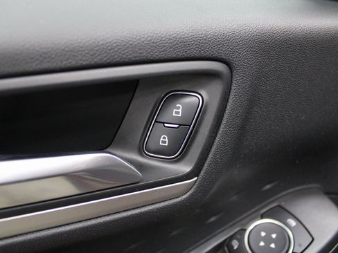 Used 2020 Ford Escape SE image 15