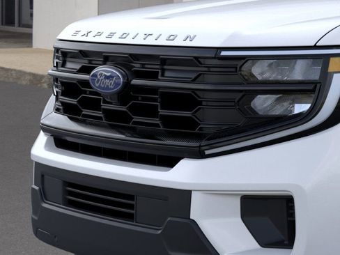 New 2025 Ford Expedition Active RWD image 17