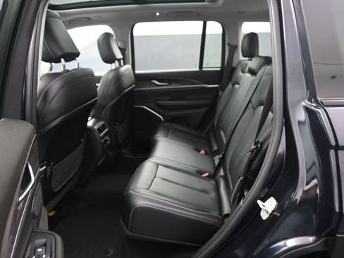 Used 2023 Jeep Grand Cherokee Limited w/ Black Appearance Package AWD/4WD image 21