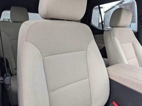 Used 2022 Chevrolet Traverse LS AWD/4WD image 12