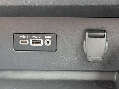 Used 2025 Nissan Altima 2.5 SV FWD image 24