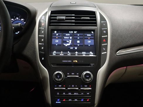 Used 2018 Lincoln MKC Reserve image 21