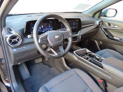 Certified 2026 Chevrolet Equinox LT w/ Safety and Technology Package AWD/4WD image 21