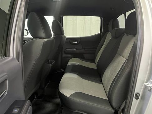 Certified 2022 Toyota Tacoma TRD Sport w/ Black Out Package (TMS) AWD/4WD image 11