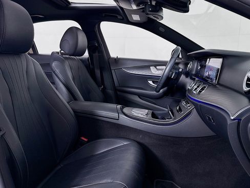 Used 2022 Mercedes-Benz E 350 Sedan image 6