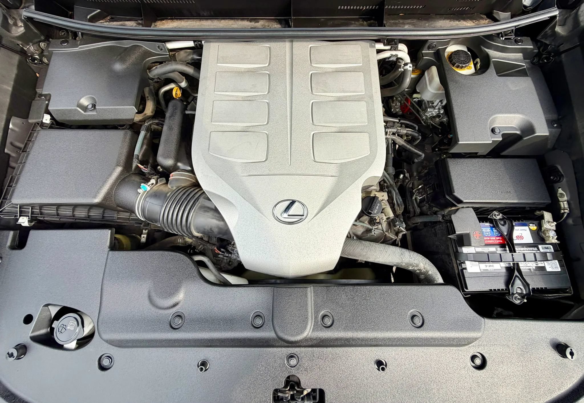 Used 2014 Lexus GX 460 w/ Premium Package AWD/4WD image 19