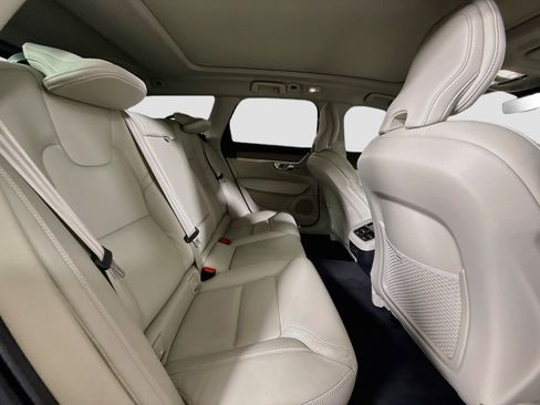 Used 2025 Volvo V90 B6 Cross Country Ultra w/ Protection Package Premier AWD/4WD image 27