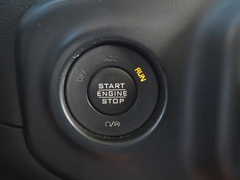 Used 2022 Jeep Wrangler Unlimited Sahara w/ LED Lighting Group AWD/4WD image 35