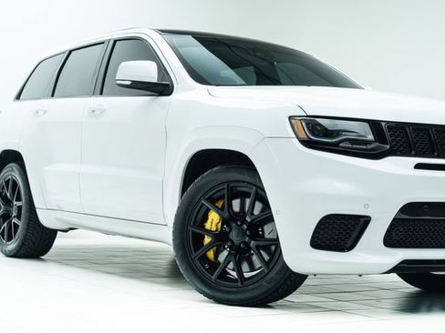 Used 2021 Jeep Grand Cherokee Trackhawk AWD/4WD image 3