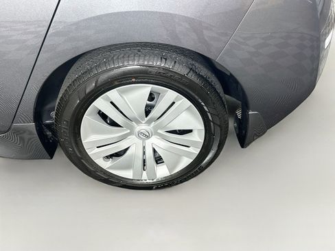 Used 2025 Nissan Leaf S FWD image 11