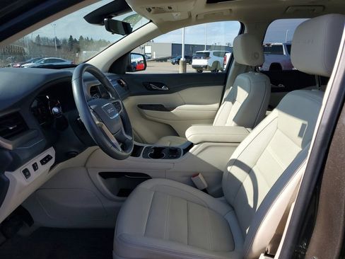 Used 2020 GMC Acadia Denali w/ Technology Package image 12