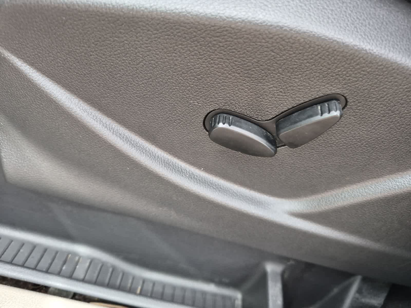 Used 2014 Ford Transit Connect XLT FWD image 17