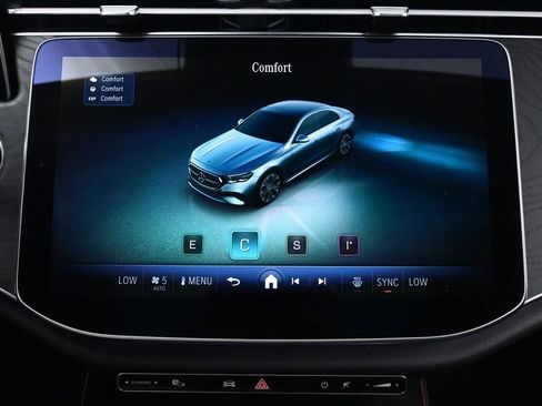 Used 2025 Mercedes-Benz E 350 Sedan image 41