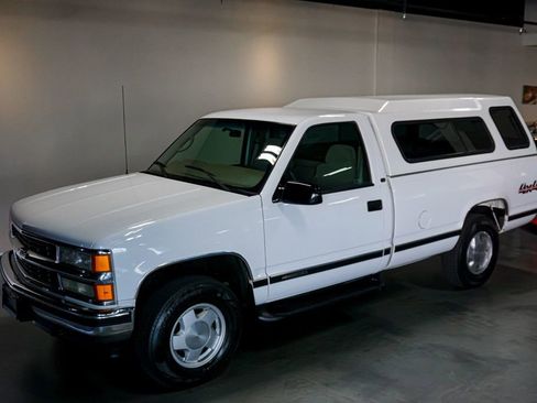 Used 1998 Chevrolet Silverado 1500 4x4 Regular Cab w/ Preferred Equipment Group 2 image 20