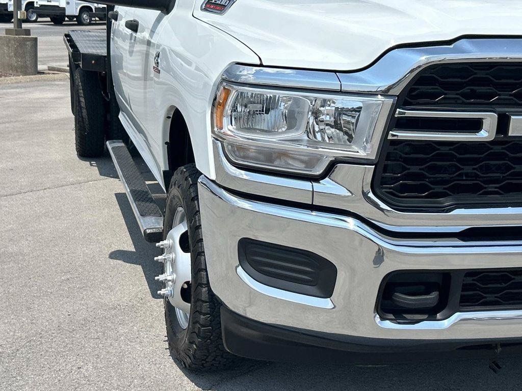 Used 2024 RAM 3500 Tradesman w/ Chrome Appearance Group AWD/4WD image 13