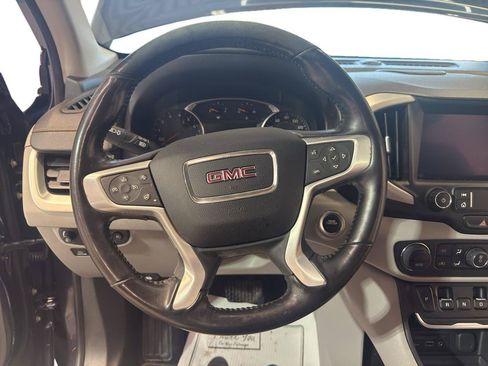 Used 2019 GMC Terrain SLT w/ Preferred Package FWD image 17