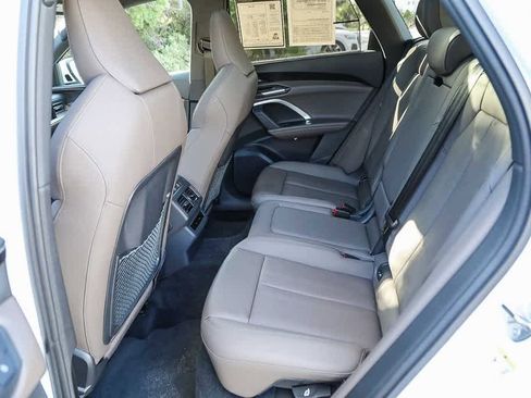 Certified 2025 Audi Q5 Premium Plus w/ Premium Plus image 17