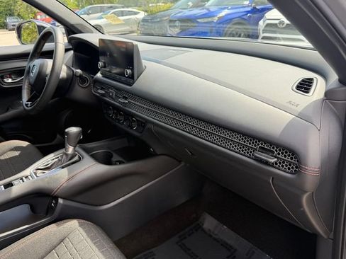 Certified 2024 Honda HR-V Sport image 19