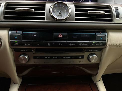 Used 2014 Lexus LS 460 w/ Comfort Package image 30