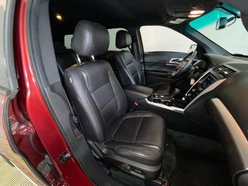 Used 2014 Ford Explorer XLT w/ Equipment Group 202A image 15