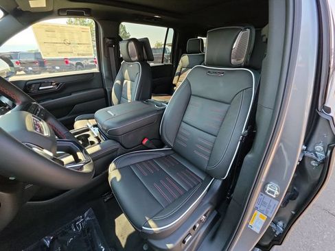 New 2026 GMC Yukon XL AT4 Ultimate AWD/4WD image 17