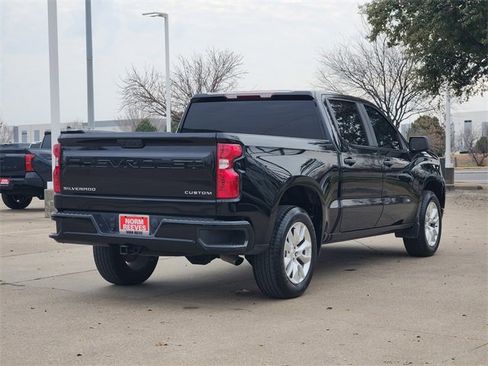 Used 2023 Chevrolet Silverado 1500 Custom image 3