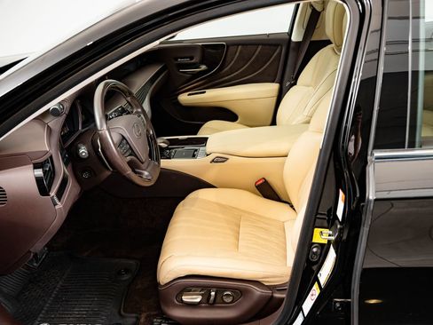 Used 2018 Lexus LS 500 AWD w/ Interior Upgrade Package image 21