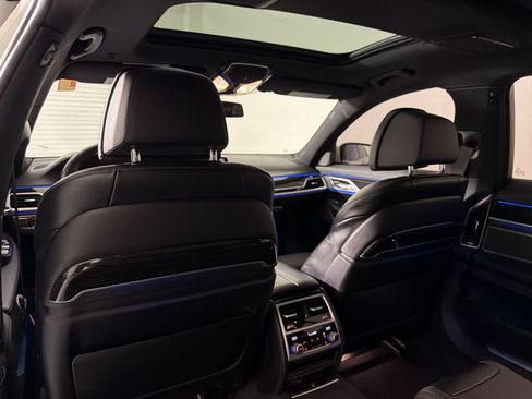 Used 2020 BMW 740i xDrive w/ M Sport Package AWD/4WD image 30