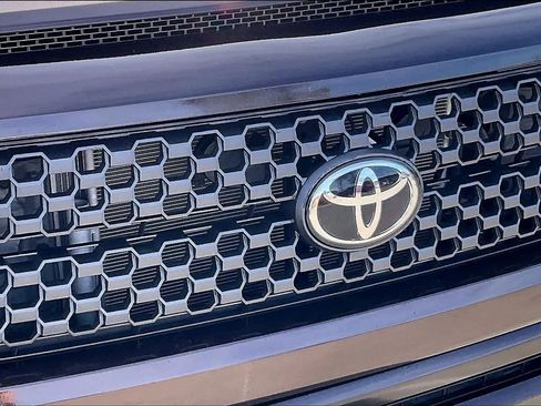 Used 2021 Toyota Tundra Platinum image 29