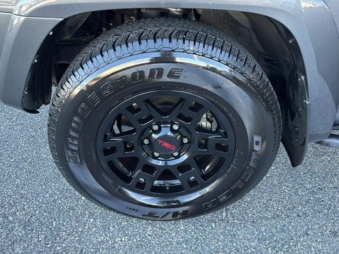 Used 2016 Toyota 4Runner SR5 image 33