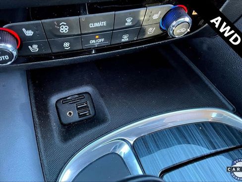 Used 2021 Buick Enclave Premium image 15