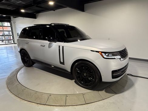 Used 2023 Land Rover Range Rover SE AWD/4WD image 7