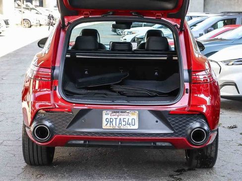 Used 2024 Genesis GV70 2.5T w/ Sport Prestige Package image 31